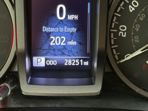Used 2019 Toyota Tacoma TRD Off-Road RWD image 25