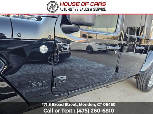 Used 2021 Jeep Gladiator Sport image 19