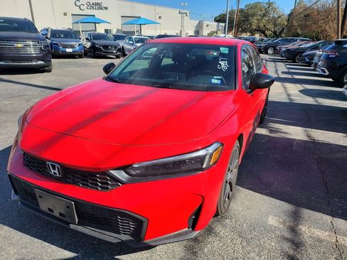 Used 2025 Honda Civic Sport image 2