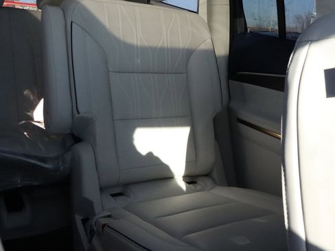 New 2026 Buick Enclave Avenir w/ Super Cruise Package image 12