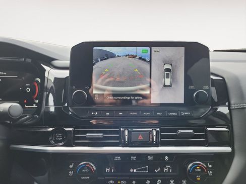 New 2025 Nissan Pathfinder Platinum w/ Black Appearance Package image 18