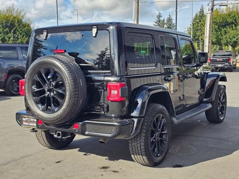 Used 2021 Jeep Wrangler Unlimited Sahara AWD/4WD image 5