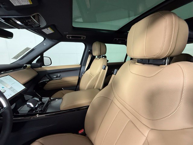 New 2027 Land Rover Range Rover Sport SE AWD/4WD image 16