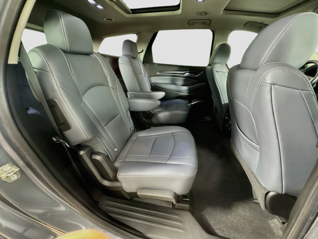 Used 2019 Buick Enclave Essence AWD/4WD image 35