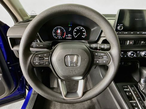 Used 2023 Honda CR-V EX image 11