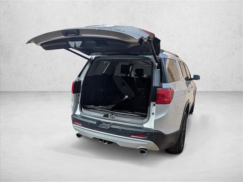 Used 2018 GMC Acadia SLT image 21