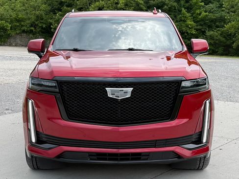 Used 2022 Cadillac Escalade ESV Sport w/ Touring Package AWD/4WD image 5