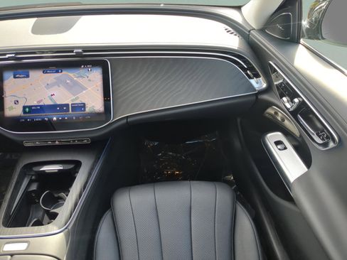 Certified 2024 Mercedes-Benz E 350 4MATIC Sedan image 13