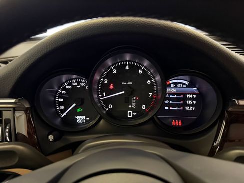 Certified 2026 Porsche Macan AWD/4WD image 21