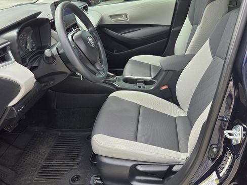 Used 2024 Toyota Corolla LE image 4