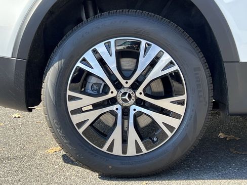 New 2026 Mercedes-Benz GLB 250 4MATIC image 10