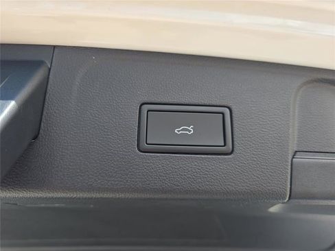 New 2026 Volkswagen Atlas SE image 30