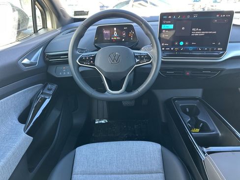 New 2025 Volkswagen ID.4 Pro image 13