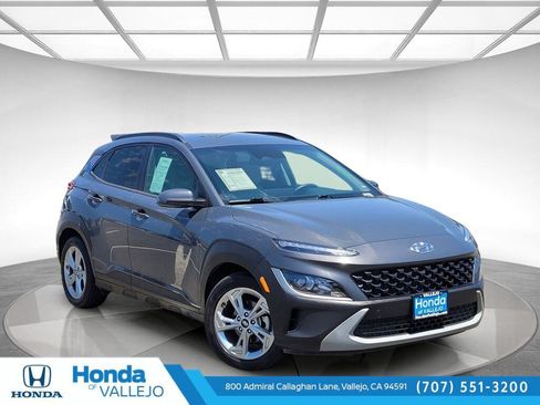 Used 2023 Hyundai Kona SEL FWD image 1