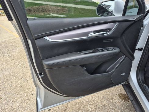 Used 2018 Cadillac XT5 Luxury AWD/4WD image 10