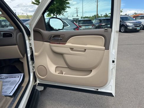 Used 2013 Chevrolet Suburban LTZ AWD/4WD image 45
