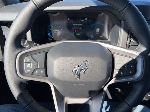 New 2025 Ford Bronco Badlands w/ Sasquatch Package image 21