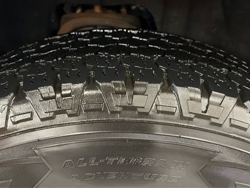 Used 2018 Chevrolet Silverado 1500 LT w/ All Star Edition image 28