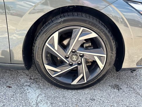 Used 2024 Hyundai Elantra Limited FWD image 40