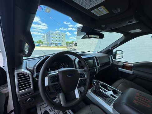 Used 2015 Ford F150 King Ranch w/ Equipment Group 601A Luxury AWD/4WD image 9