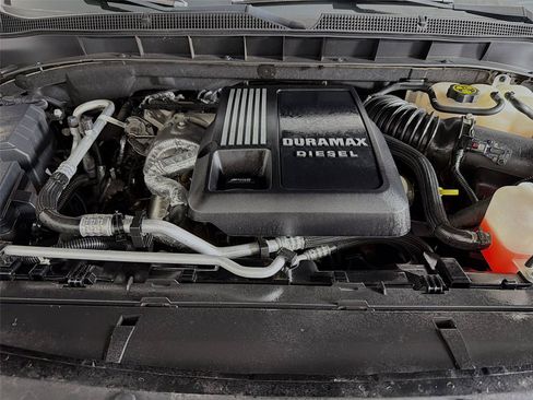 Used 2022 Chevrolet Tahoe LT w/ Luxury Package AWD/4WD image 33