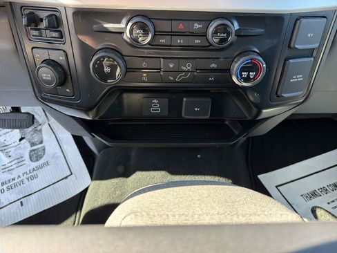 Used 2025 Ford F250 XLT AWD/4WD image 23