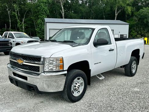 Used 2013 Chevrolet Silverado 2500 W/T AWD/4WD image 3