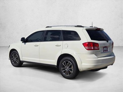Used 2018 Dodge Journey SE w/ Popular Equipment Group image 8