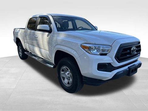 Used 2022 Toyota Tacoma SR image 7