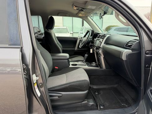 Used 2018 Toyota 4Runner SR5 image 28