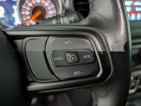 Used 2022 Jeep Gladiator Sport AWD/4WD image 16