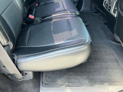 Used 2017 Ford F150 Lariat w/ Equipment Group 502A Luxury image 22