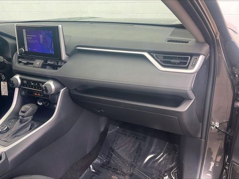 Used 2024 Toyota RAV4 LE image 21