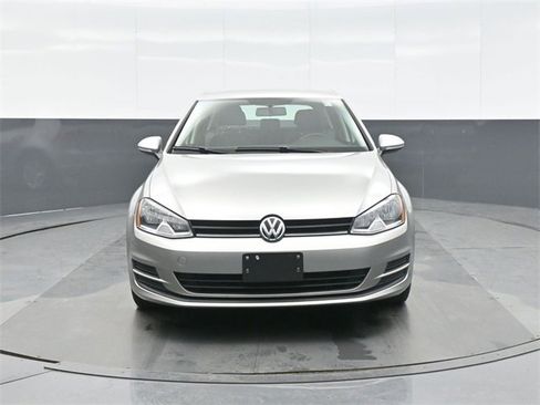 Used 2015 Volkswagen Golf S image 2