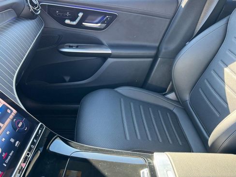 Used 2024 Mercedes-Benz GLC 300 4MATIC image 14