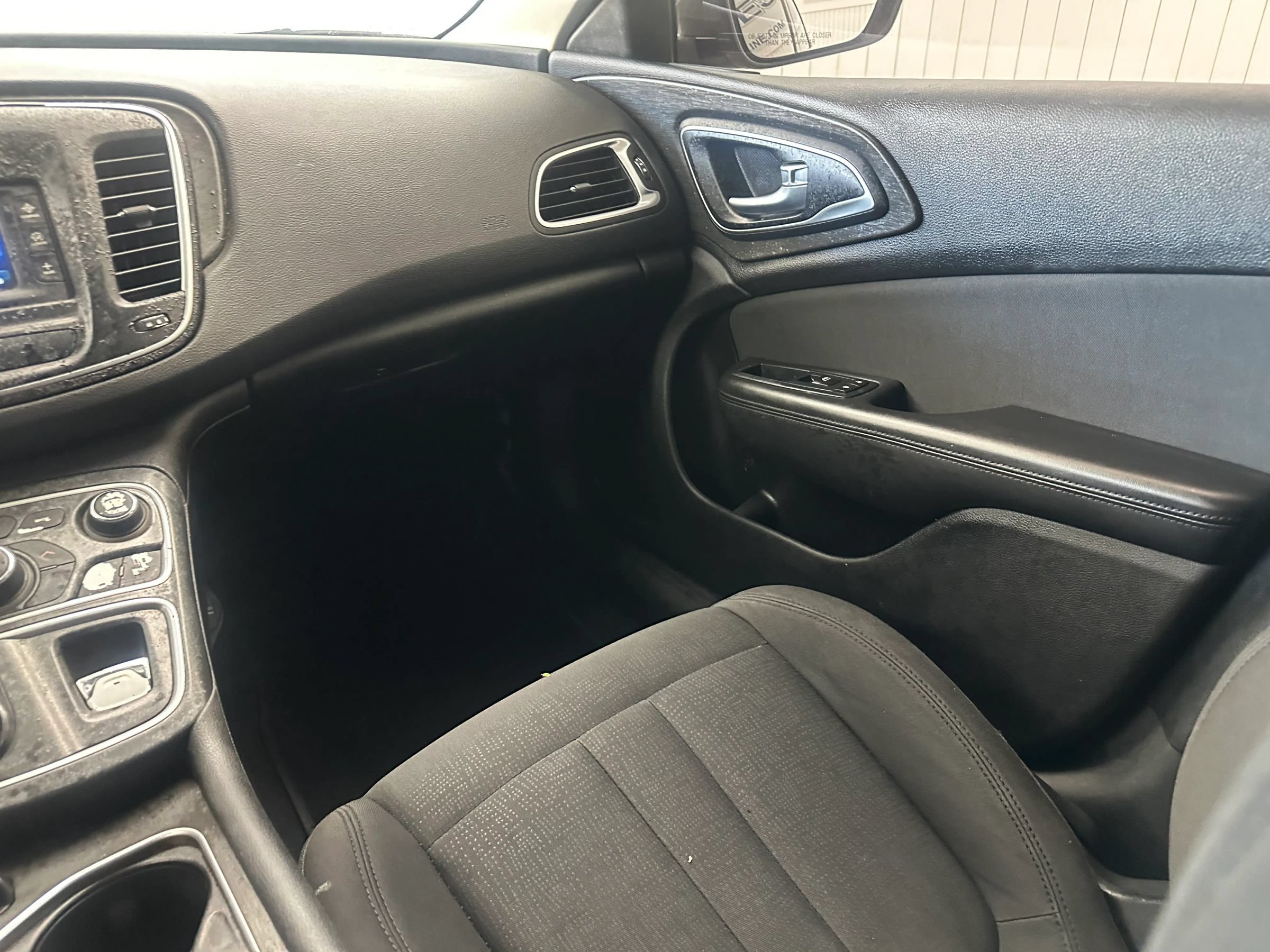 Used 2016 Chrysler 200 LX FWD image 16
