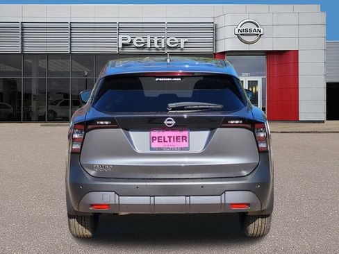 New 2025 Nissan Kicks SV w/ Illumination Package image 4