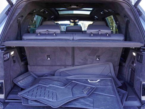 Certified 2025 BMW X7 M60i image 44