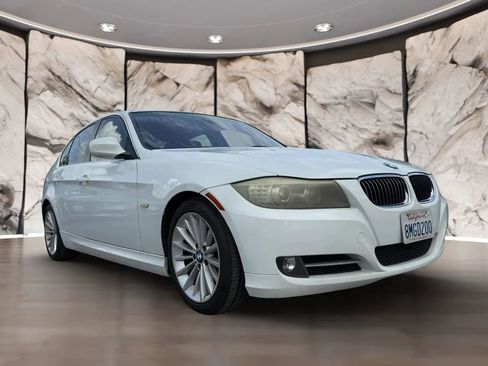 Used 2011 BMW 335i Sedan image 3