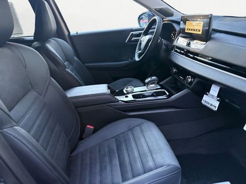 New 2026 Mitsubishi Outlander SE image 12