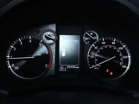 Used 2021 Lexus GX 460 Luxury w/ Accessory Package AWD/4WD image 25