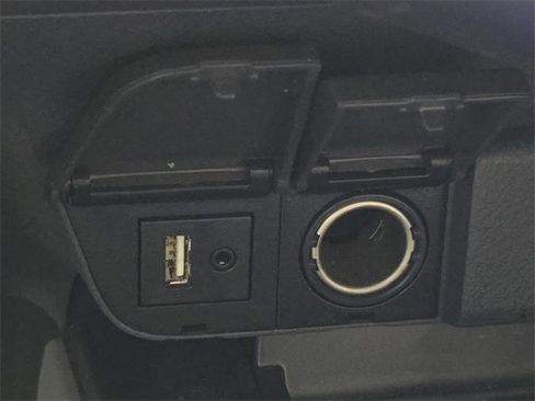 Used 2019 Toyota Camry LE image 26