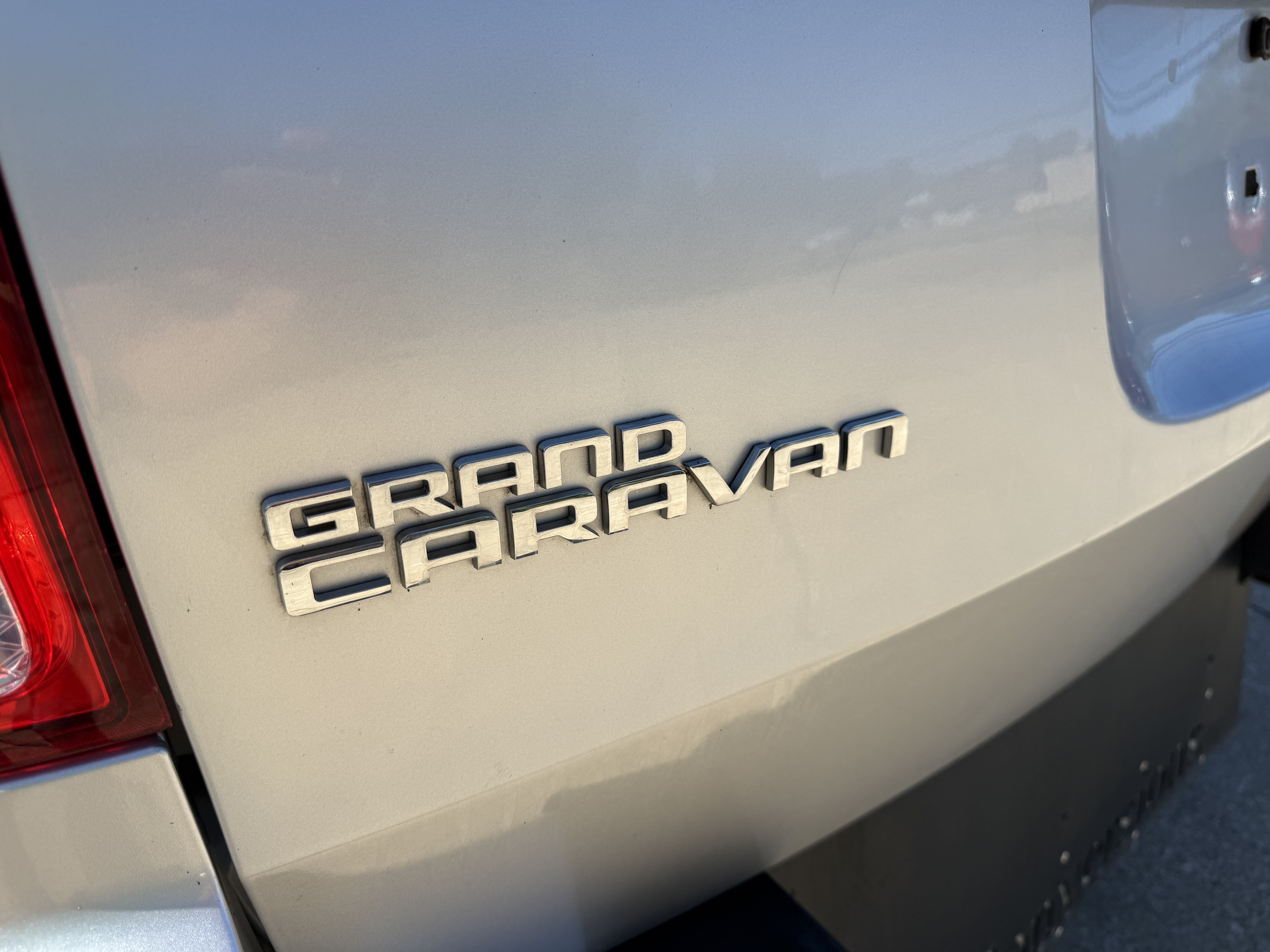 Used 2012 Dodge Grand Caravan SXT FWD image 10