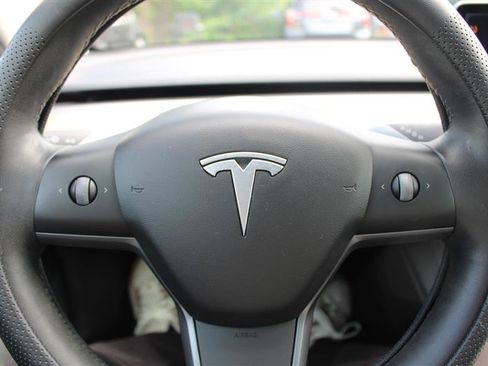Used 2022 Tesla Model 3 Performance AWD/4WD image 11