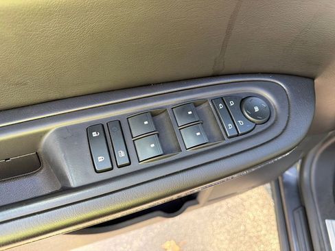 Used 2017 GMC Acadia Limited SLT image 22