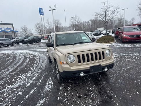 Used 2017 Jeep Patriot High Altitude image 6