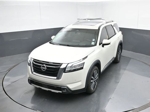 Used 2022 Nissan Pathfinder Platinum w/ Cargo Package image 48