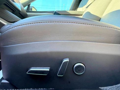 Used 2021 Tesla Model S Plaid image 18