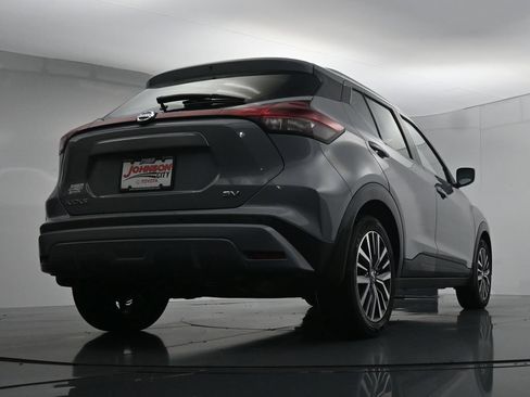 Used 2021 Nissan Kicks SV FWD image 36