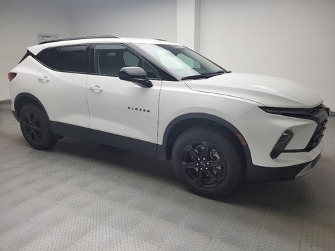 Used 2024 Chevrolet Blazer LT w/ Convenience Package FWD image 11